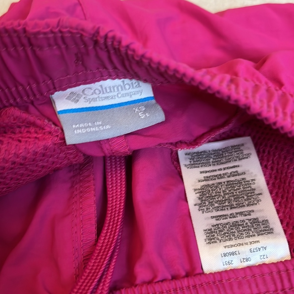 Women’s Columbia shorts - Picture 3 of 3